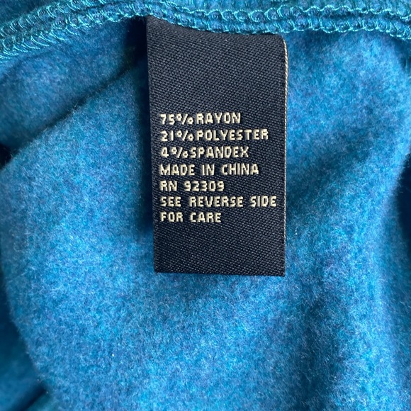 DG2 by Diane Gilman Women’s Teal Green French Ruffled Sweatshirt Size Medium NWT - Picture 8 of 10